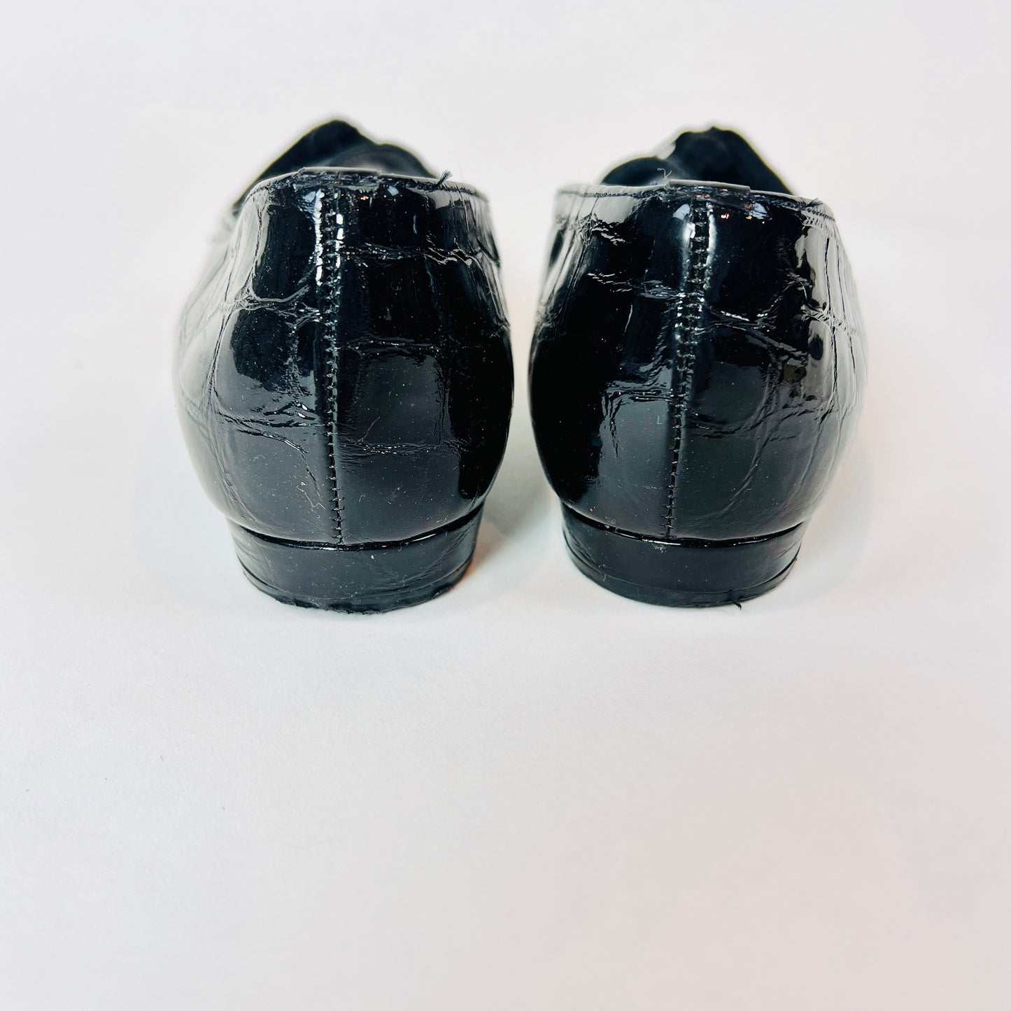 Black tasse Flats