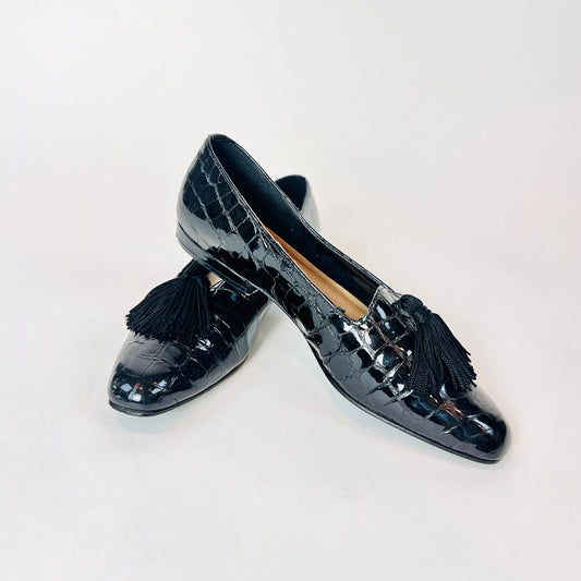 Black tasse Flats