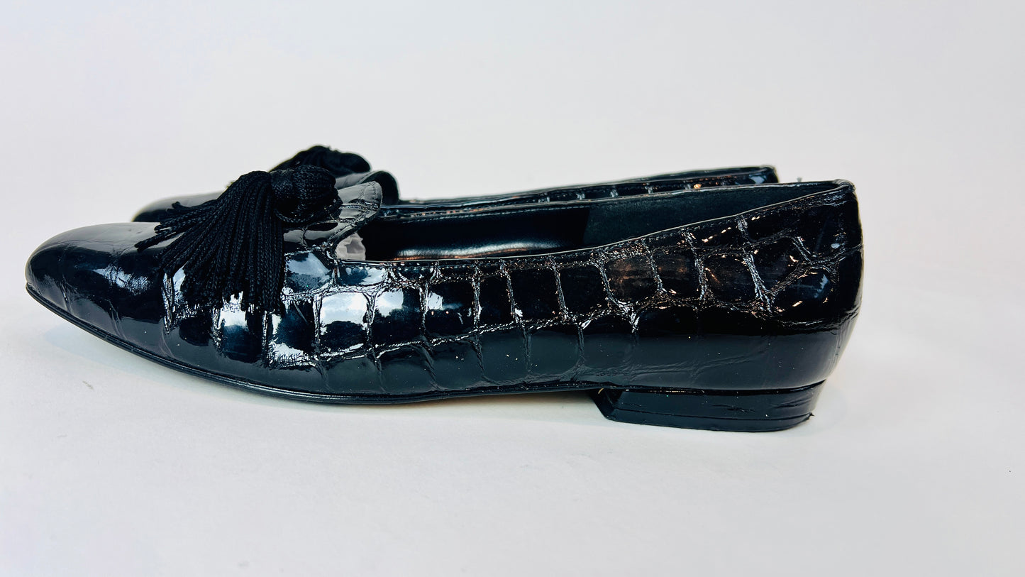Black tasse Flats